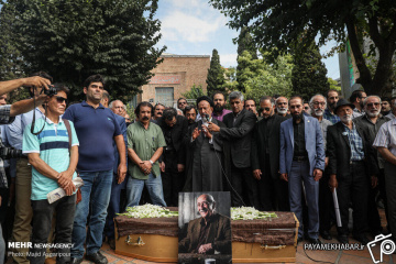 مراسم تشییع پیکر زنده یاد داریوش اسدزاده