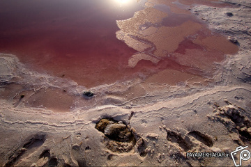 قرمز شدن دریاچه مهارلو
