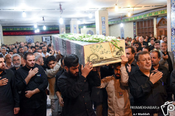 مراسم قرائت زیارت عاشورا در حضور شهید تازه تفحص شد