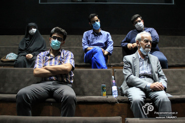 اجرای نمایش «نقاب» ویژه خبرنگاران شیراز به مناسبت 