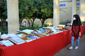 افتتاح نمایشگاه «قرآن و حافظ» در حافظیه شیراز