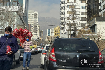 فروش بادکنک و دست فروشی در تهران