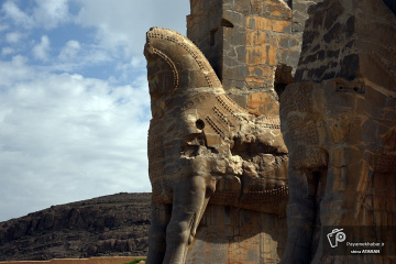 بنای تاریخی پارسه (تخت جمشید)