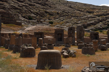 بنای تاریخی پارسه (تخت جمشید)