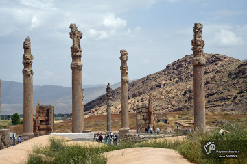 بنای تاریخی پارسه (تخت جمشید)