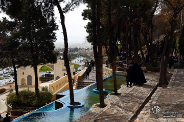 آرامگاه خواجوی کرمانی‎