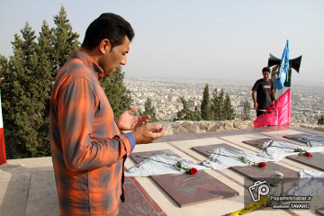مراسم  دعای عرفه در تپه نورالشهدا شیراز