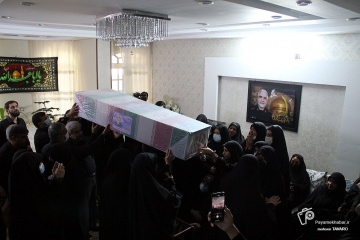 مراسم وداع خانواده با سردار شهید اسکندری