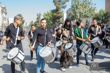 تجمع عزاداران کرمانشاه در عاشورای حسینی