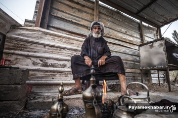 پیاده روی اربعین حسینی در طریق العلما - قهوه - پیرمرد عراقی