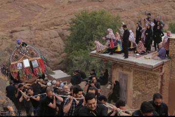 آئین های محلی - عزاداری امام حسین (ع) - عاشورا در ابیانه