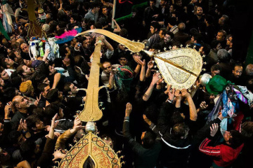 آئین های محلی - عزاداری امام حسین (ع) - طوق بندان در شاهرود
