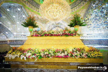 گل آرایی حرم مطهر امام حسین (ع) به مناسبت میلاد حضرت امیرالمومنین علی (ع)