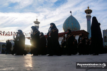 مراسم لاله گردانی خدام حرم حضرت شاهچراغ (ع)