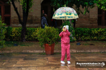 شیراز در هوای بارانی - کودک