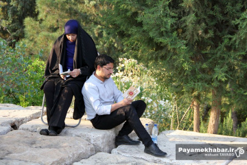 قرائت دعای عرفه در تپه نورالشهدا شیراز