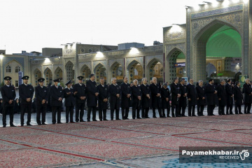 تعویض پرچم حرم مطهر حضرت امام رضا (ع)