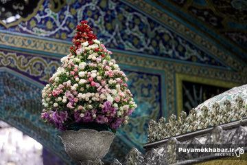 تعویض پرچم حرم مطهر حضرت امام رضا (ع)