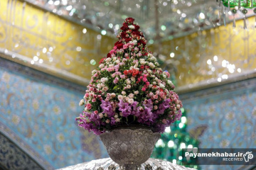 تعویض پرچم حرم مطهر حضرت امام رضا (ع)