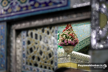 تعویض پرچم حرم مطهر حضرت امام رضا (ع)