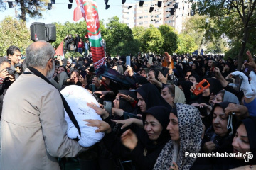 تشییع و خاکسپاری شهید گمنام در بوستان ارغوان شیراز