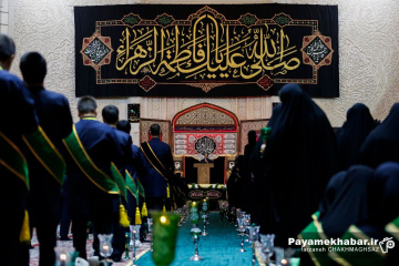 لاله گردانی و تشییع نمادین شام شهادت حضرت زهرا (س)