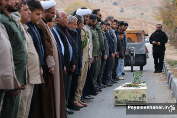 تشییع و خاکسپاری شهید گمنام در بوستان نماز شیراز