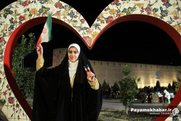 مراسم نورافشانی شب 22 بهمن در شیراز