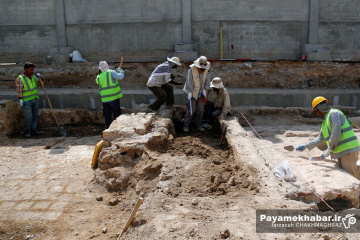 کاووش باستانی در پارکینگ زائر حرم مطهر حضرت شاهچراغ (ع)