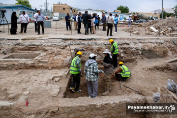 کاووش باستانی در پارکینگ زائر حرم مطهر حضرت شاهچراغ (ع)