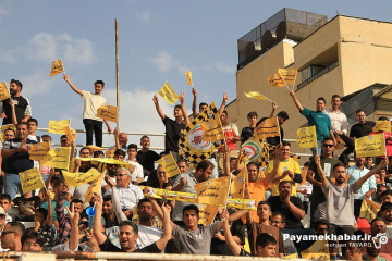 بازی فجر شهید سپاسی شیراز – مس شهر بابک - تماشاگران