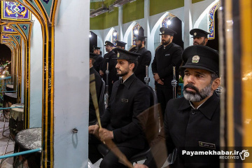 نقاره زنی در نقاره خانه حرم مطهر امام رضا (ع)