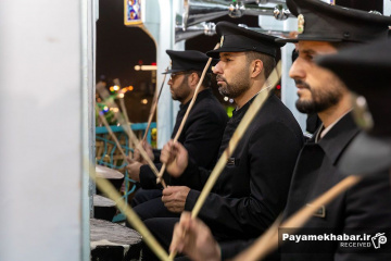 نقاره زنی در نقاره خانه حرم مطهر امام رضا (ع)