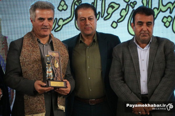 رقابت های کشوری کشتی پهلوانی رده نوجوان در شیراز