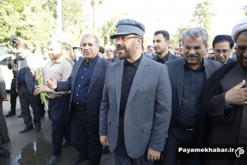 مراسم گلباران و غبارروبی قبور شهدا توسط مسئولین استان فارس