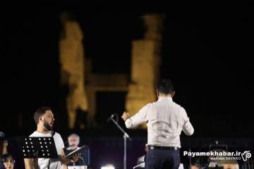 اجرای ارکستر فیلارمونیک ارمنستان در تخت جمشید
