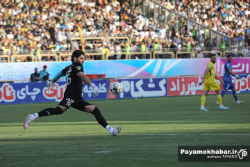 بازی فجر سپاسی شیراز - استقلال تهران