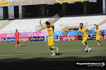 بازی فجر سپاسی شیراز - پرسپولیس تهران