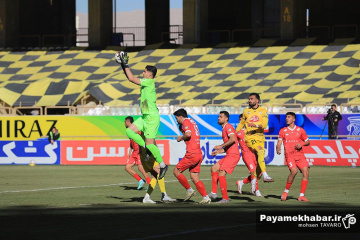 بازی فجر سپاسی شیراز - پرسپولیس تهران