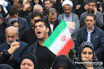 راهپیمایی مردم شیراز در محکومیت حملات صهیونی آمریکایی و به شهادت رساندن رهبر معظم انقلاب