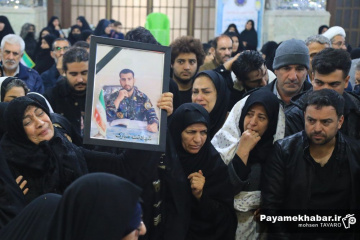 تشییع پیکر پنج شهید در شیراز