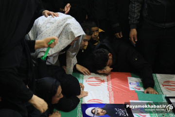 تشییع پیکر پنج شهید در شیراز