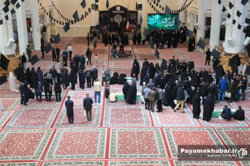 وداع خانواده شهدای حملات آمریکایی - صهیونی با پیکر شهدا