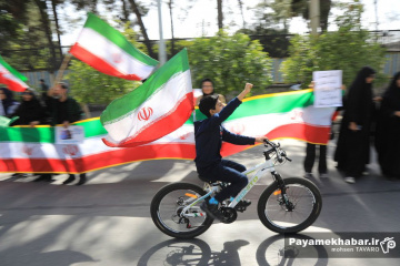زنجیره انسانی «جوانان برای فردای روشن» در شیراز