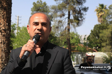 زنجیره انسانی «جوانان برای فردای روشن» در شیراز - عبدالرحیم خداجو