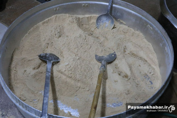 پخت حلوای نذری شهر شیراز در حرم مطهر حضرت علی‌ بن‌ حمزه (ع)