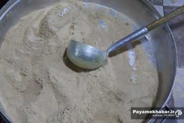 پخت حلوای نذری شهر شیراز در حرم مطهر حضرت علی‌ بن‌ حمزه (ع)