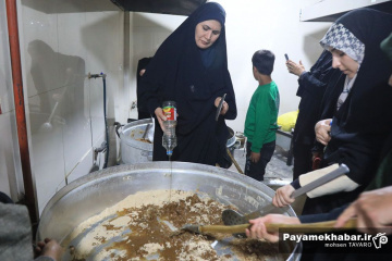 پخت حلوای نذری شهر شیراز در حرم مطهر حضرت علی‌ بن‌ حمزه (ع)