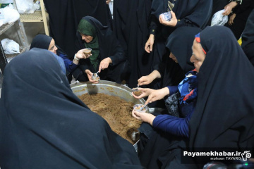 پخت حلوای نذری شهر شیراز در حرم مطهر حضرت علی‌ بن‌ حمزه (ع)