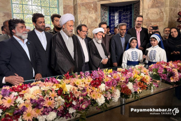 گلباران آرامگاه سعدی شیرازی